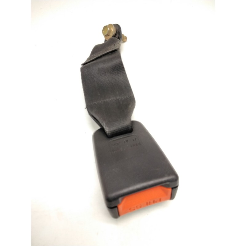 Recambio de enganche cinturon trasero izquierdo para nissan terrano ii (r20) 2.7 td 4wd referencia OEM IAM 888420F010  