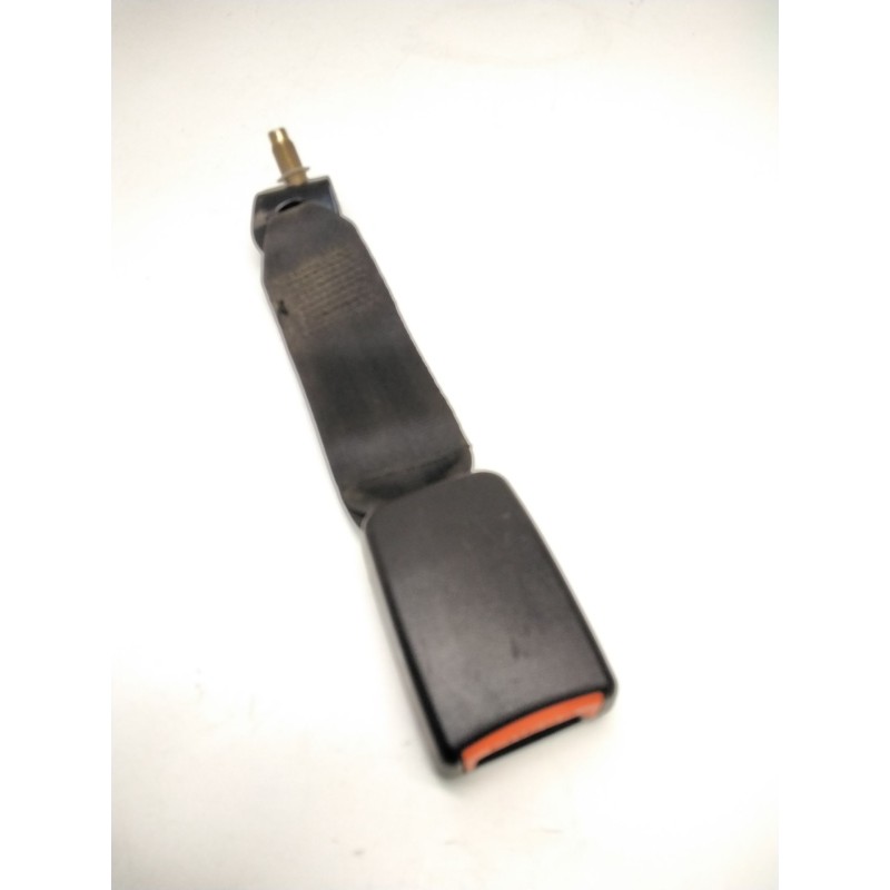 Recambio de enganche cinturon trasero izquierdo para nissan terrano ii (r20) 2.7 td 4wd referencia OEM IAM 888420F010  
