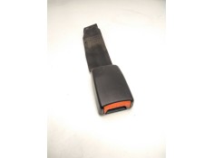 Recambio de enganche cinturon trasero izquierdo para nissan terrano ii (r20) 2.7 td 4wd referencia OEM IAM 888420F010  