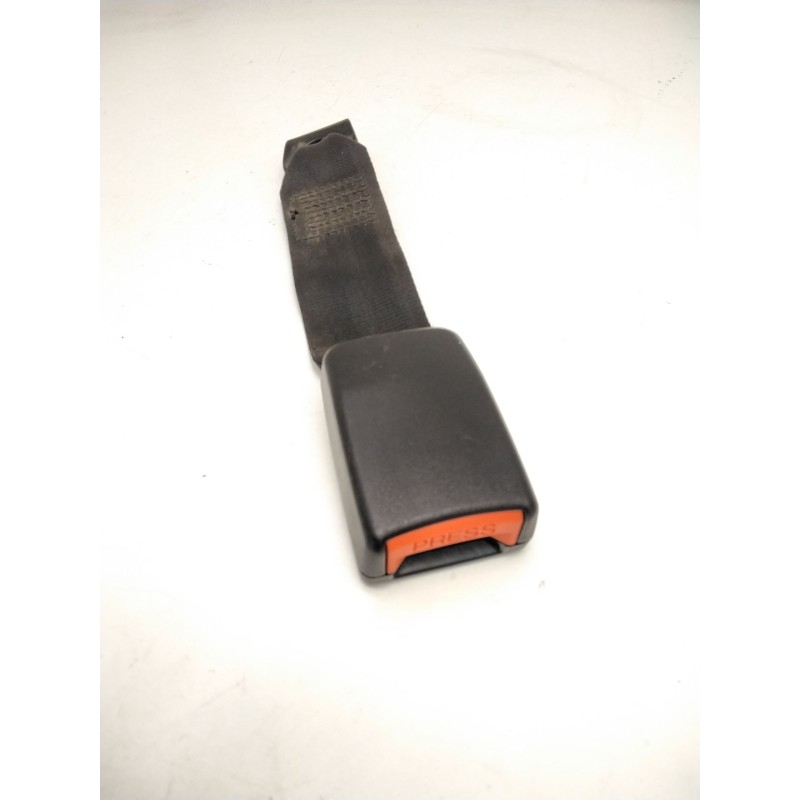 Recambio de enganche cinturon trasero izquierdo para nissan terrano ii (r20) 2.7 td 4wd referencia OEM IAM 888420F010  