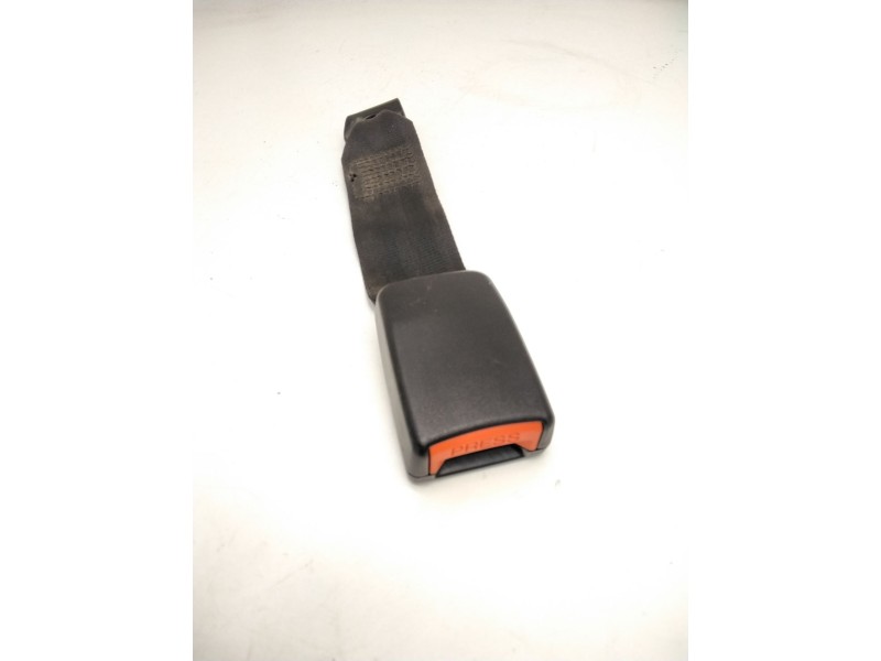 Recambio de enganche cinturon trasero izquierdo para nissan terrano ii (r20) 2.7 td 4wd referencia OEM IAM 888420F010  