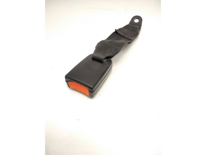 Recambio de enganche cinturon trasero izquierdo para nissan terrano ii (r20) 2.7 td 4wd referencia OEM IAM 888420F010  