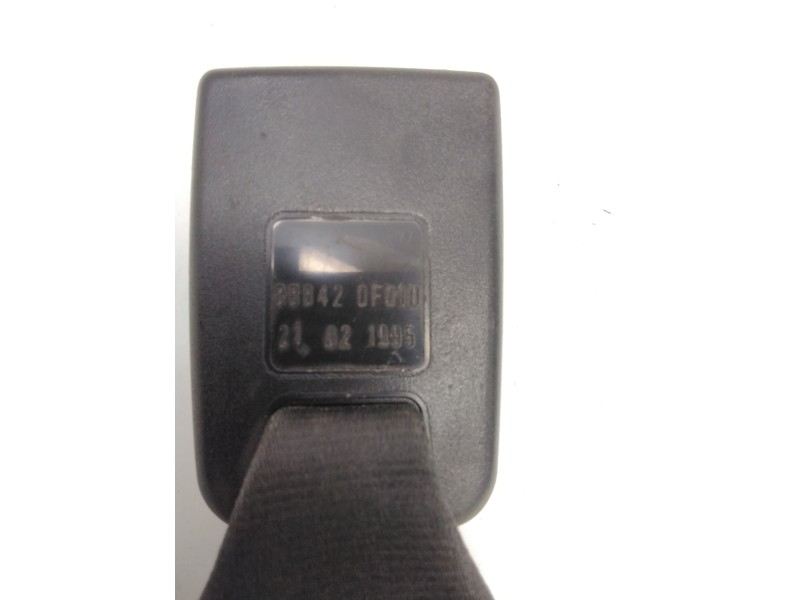 Recambio de enganche cinturon trasero izquierdo para nissan terrano ii (r20) 2.7 td 4wd referencia OEM IAM 888420F010  