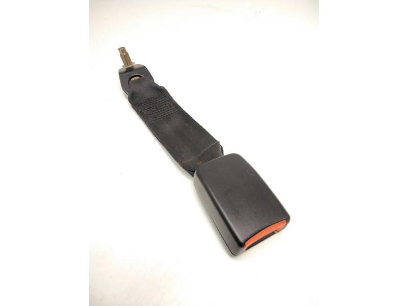 Recambio de enganche cinturon trasero izquierdo para nissan terrano ii (r20) 2.7 td 4wd referencia OEM IAM 888420F010  