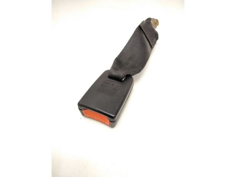 Recambio de enganche cinturon trasero izquierdo para nissan terrano ii (r20) 2.7 td 4wd referencia OEM IAM 888420F010  