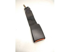 Recambio de enganche cinturon trasero izquierdo para nissan terrano ii (r20) 2.7 td 4wd referencia OEM IAM 888420F010  