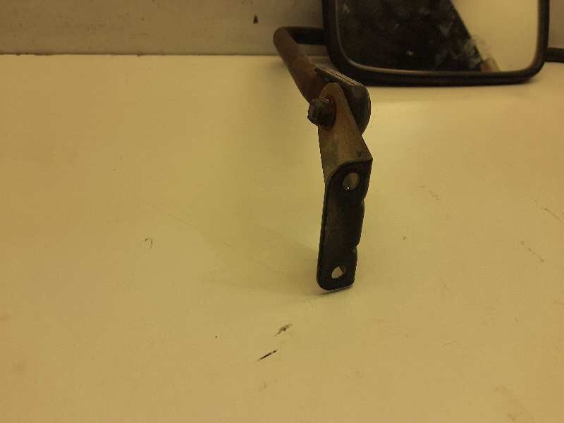 Recambio de retrovisor izquierdo para nissan l-35 l-35.09 referencia OEM IAM   