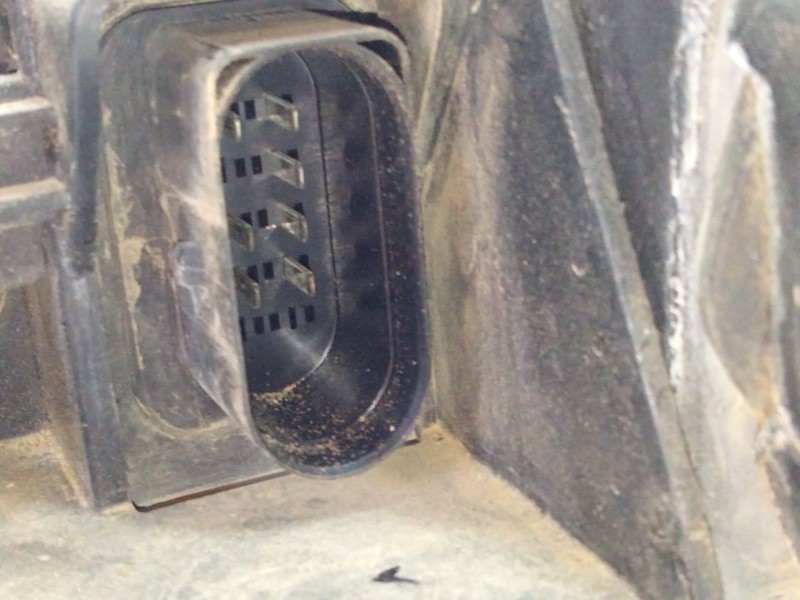 Recambio de faro derecho para audi q7 (4lb) 3.0 tdi quattro referencia OEM IAM 4L0941004  