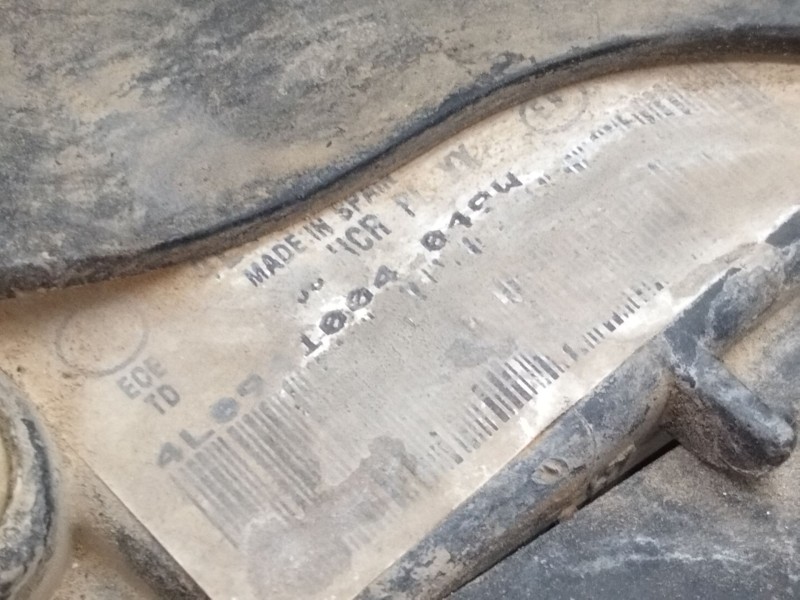 Recambio de faro derecho para audi q7 (4lb) 3.0 tdi quattro referencia OEM IAM 4L0941004  