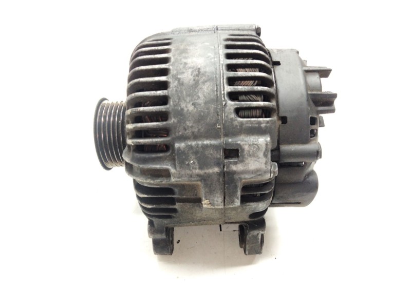 Recambio de alternador para audi q7 (4lb) 3.0 tdi quattro referencia OEM IAM 059903015R  