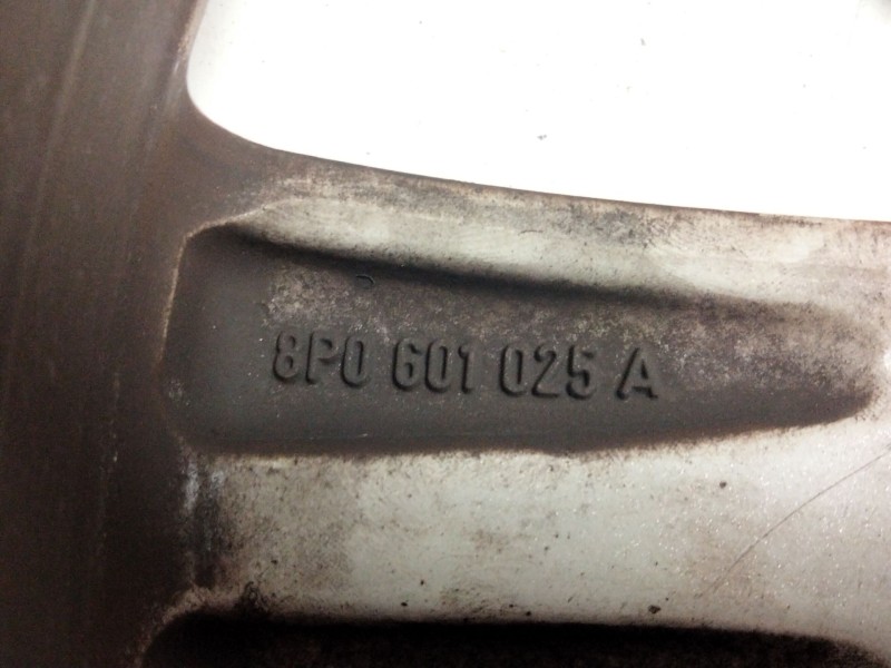 Recambio de llanta aluminio para audi a3 (8p) 2.0 tdi ambition referencia OEM IAM 8P0601025A  