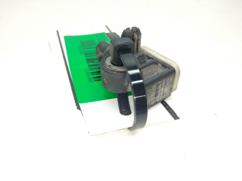 Recambio de sensor para mercedes-benz clase m (w166) referencia OEM IAM A1668210151  