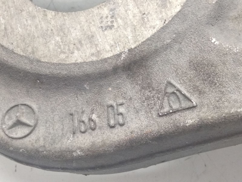 Recambio de brazo suspension inferior trasero izquierdo para mercedes-benz clase m (w166) referencia OEM IAM 16605  