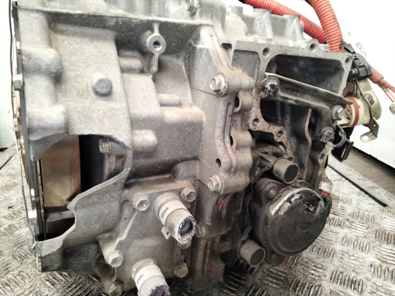 Recambio de caja cambios para toyota auris hybrid active referencia OEM IAM   