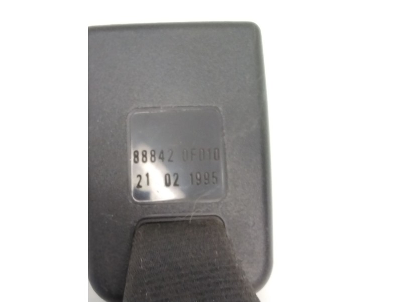 Recambio de enganche cinturon trasero izquierdo para nissan terrano ii (r20) 2.7 td 4wd referencia OEM IAM 888420F010  