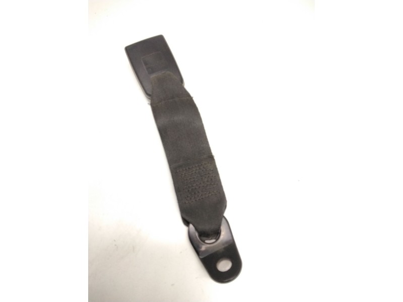 Recambio de enganche cinturon trasero izquierdo para nissan terrano ii (r20) 2.7 td 4wd referencia OEM IAM 888420F010  