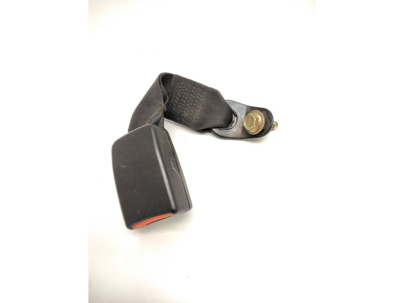 Recambio de enganche cinturon trasero izquierdo para nissan terrano ii (r20) 2.7 td 4wd referencia OEM IAM 888420F010  