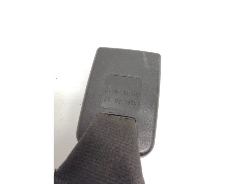 Recambio de enganche cinturon trasero izquierdo para nissan terrano ii (r20) 2.7 td 4wd referencia OEM IAM 888420F010  