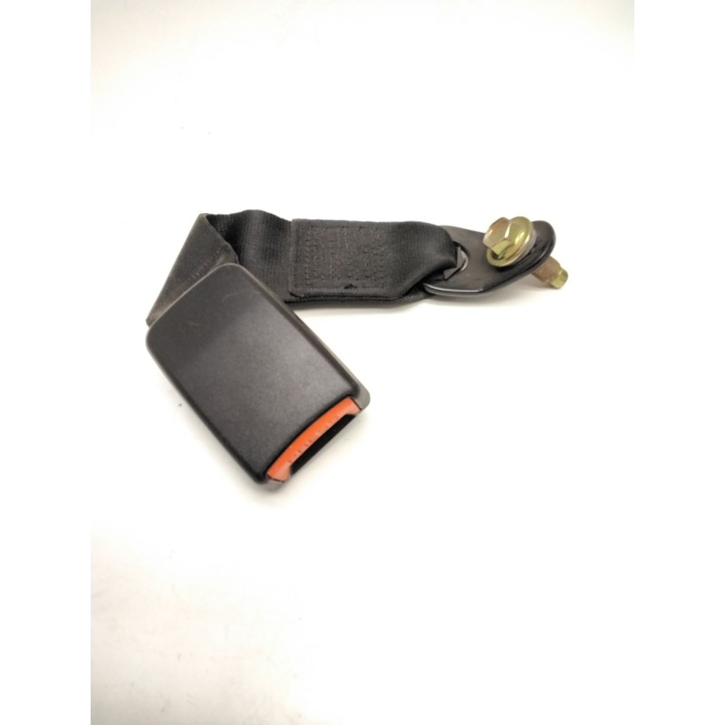 Recambio de enganche cinturon trasero izquierdo para nissan terrano ii (r20) 2.7 td 4wd referencia OEM IAM 888420F010  