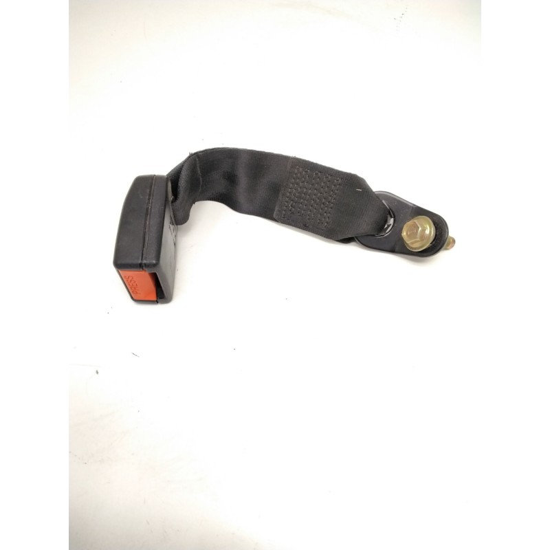 Recambio de enganche cinturon trasero izquierdo para nissan terrano ii (r20) 2.4 i 12v 4wd referencia OEM IAM 888420F010  