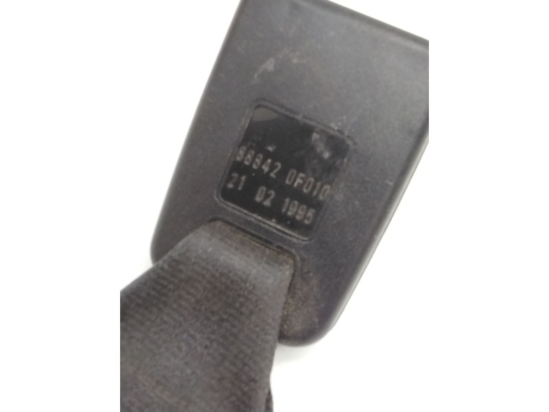 Recambio de enganche cinturon trasero izquierdo para nissan terrano ii (r20) 2.4 i 12v 4wd referencia OEM IAM 888420F010  