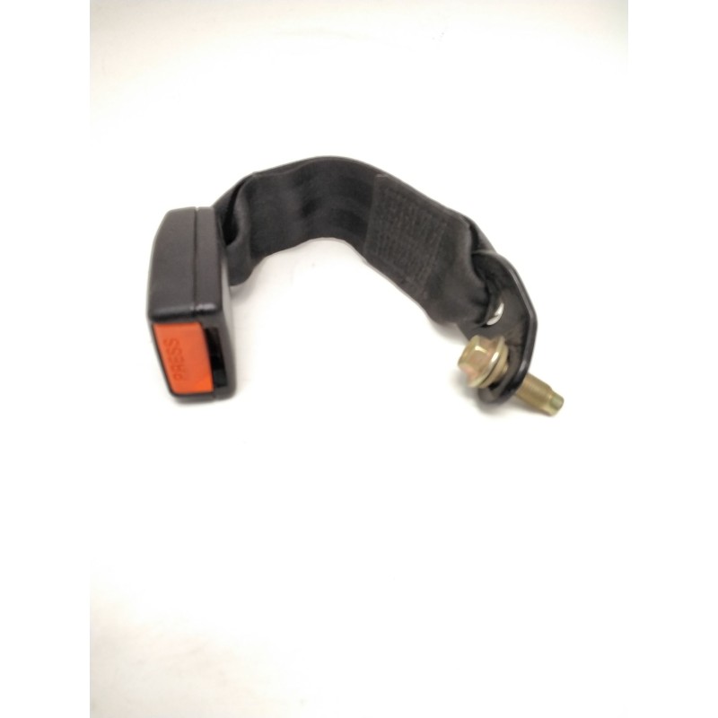 Recambio de enganche cinturon trasero izquierdo para nissan terrano ii (r20) 2.7 td 4wd referencia OEM IAM 888420F010  