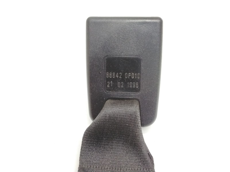 Recambio de enganche cinturon trasero izquierdo para nissan terrano ii (r20) 2.7 td 4wd referencia OEM IAM 888420F010  