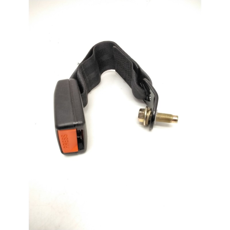 Recambio de enganche cinturon trasero izquierdo para nissan terrano ii (r20) 2.7 td 4wd referencia OEM IAM 888420F010  