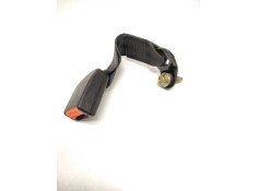 Recambio de enganche cinturon trasero izquierdo para nissan terrano ii (r20) 2.7 td 4wd referencia OEM IAM 888420F010  