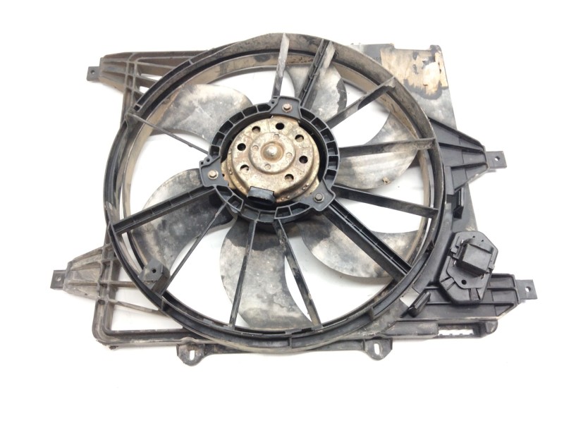 Recambio de electroventilador para renault kangoo (kc0/1_) 1.9 dci 4x4 referencia OEM IAM 8240370  