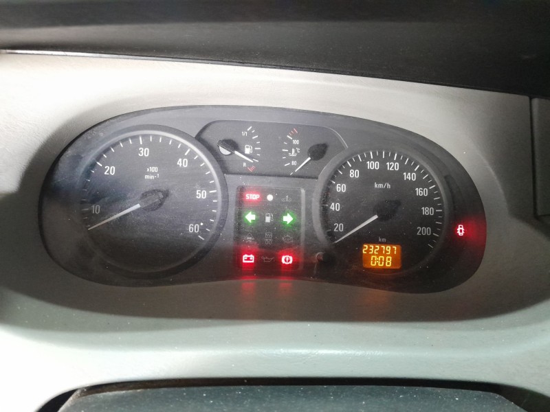 opel vivaro a furgón (x83) del año 2006