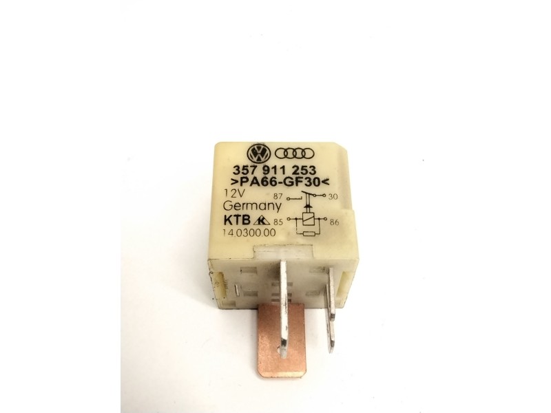 Recambio de rele incandescencia para volkswagen golf iv (1j1) 1.9 tdi referencia OEM IAM 357911253 14030000 103