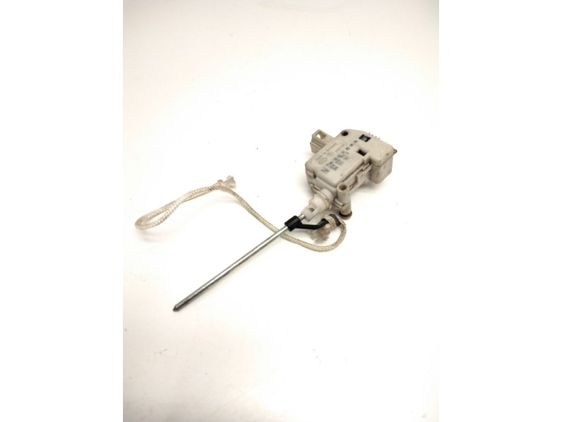 Recambio de motor c/c tapon combustible para seat ibiza ii (6k1) 1.4 i referencia OEM IAM 6K0810773A  