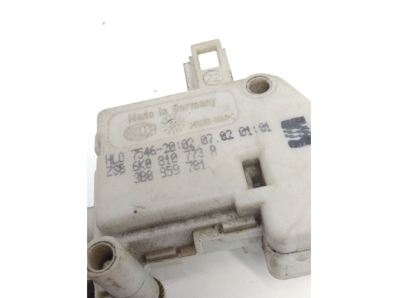 Recambio de motor c/c tapon combustible para seat ibiza ii (6k1) 1.4 i referencia OEM IAM 6K0810773A  
