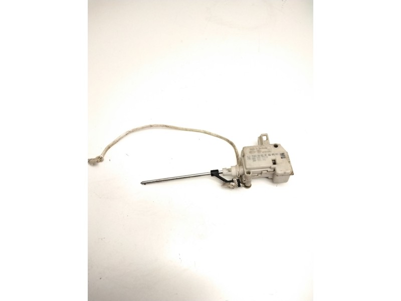 Recambio de motor c/c tapon combustible para seat ibiza ii (6k1) 1.4 i referencia OEM IAM 6K0810773A  