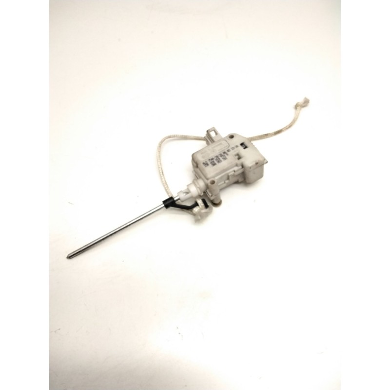 Recambio de motor c/c tapon combustible para seat ibiza ii (6k1) 1.9 tdi referencia OEM IAM 6K0810773A  