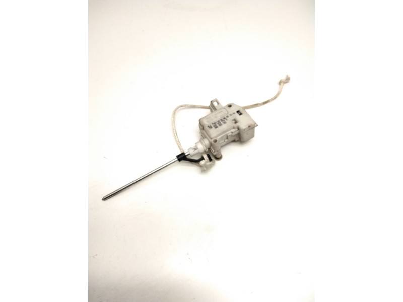 Recambio de motor c/c tapon combustible para seat ibiza ii (6k1) 1.9 tdi referencia OEM IAM 6K0810773A  