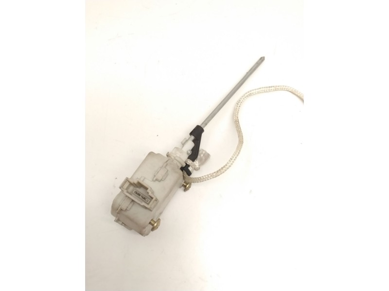 Recambio de motor c/c tapon combustible para seat ibiza ii (6k1) 1.9 sdi referencia OEM IAM 6K0810773A  