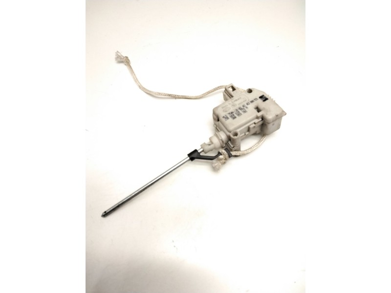 Recambio de motor c/c tapon combustible para seat ibiza ii (6k1) 1.4 i referencia OEM IAM 6K0810773A  