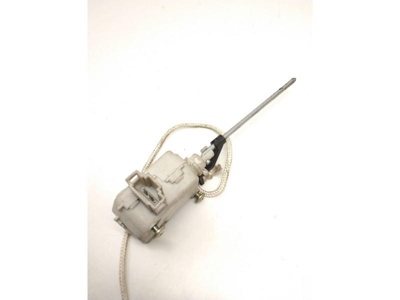 Recambio de motor c/c tapon combustible para seat ibiza ii (6k1) 1.9 tdi referencia OEM IAM 6K0810773A  