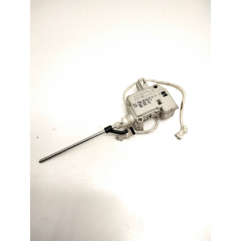 Recambio de motor c/c tapon combustible para seat ibiza ii (6k1) 1.4 16v referencia OEM IAM 6K0810773A  