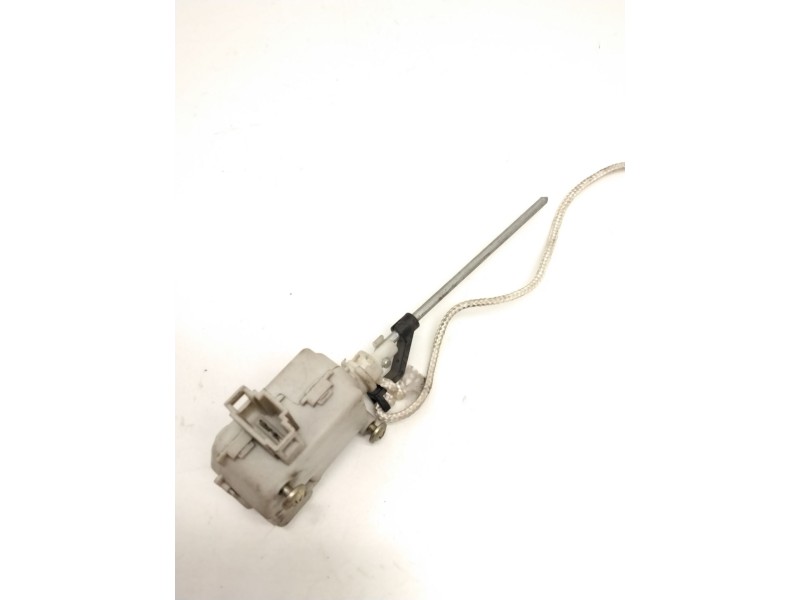 Recambio de motor c/c tapon combustible para seat ibiza ii (6k1) 1.9 tdi referencia OEM IAM 6K0810773A  