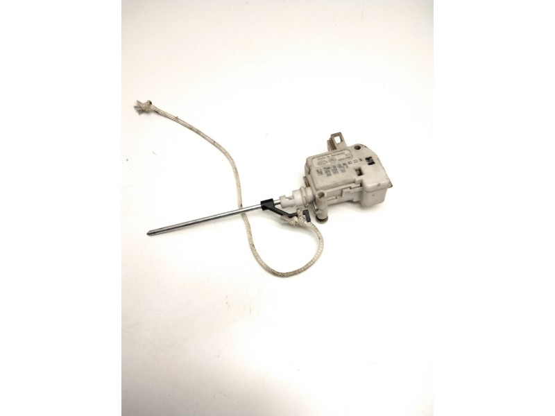 Recambio de motor c/c tapon combustible para seat ibiza ii (6k1) 1.6 i referencia OEM IAM 6K0810773A  