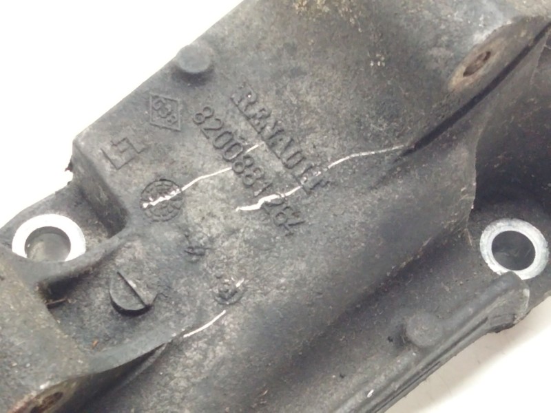 Recambio de soporte alternador para renault trafic caja cerrada (ab 4.01) 2.0 dci diesel cat referencia OEM IAM 8200881264  