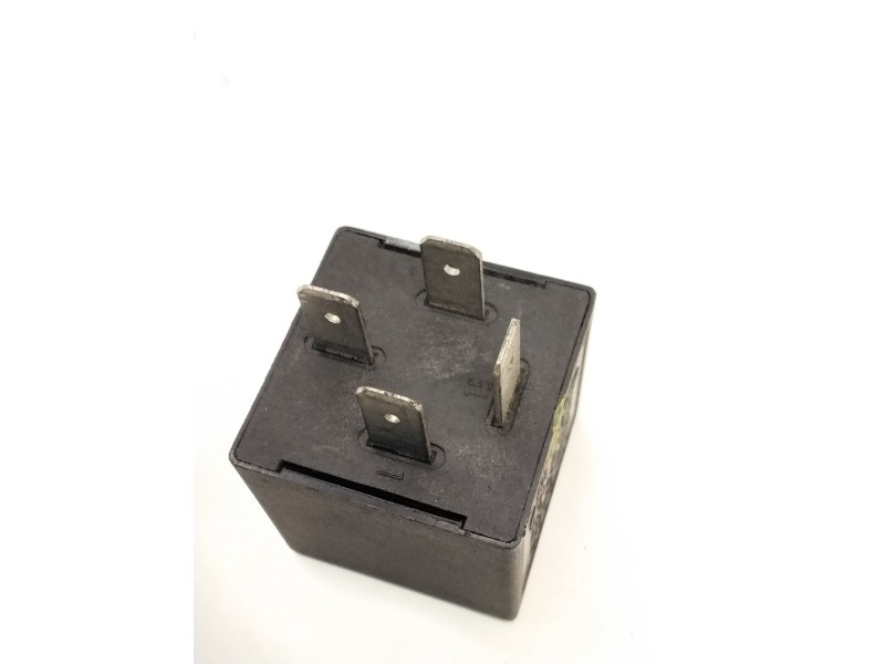 Recambio de rele limpia parabrisas para audi a4 b5 (8d2) 1.9 tdi referencia OEM IAM 191955529 72HV002 72