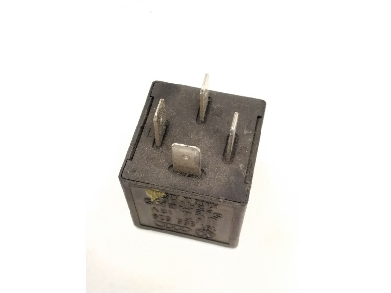 Recambio de rele limpiaparabrisas para audi a4 b5 (8d2) 1.9 tdi referencia OEM IAM 191955529 72HV002 72