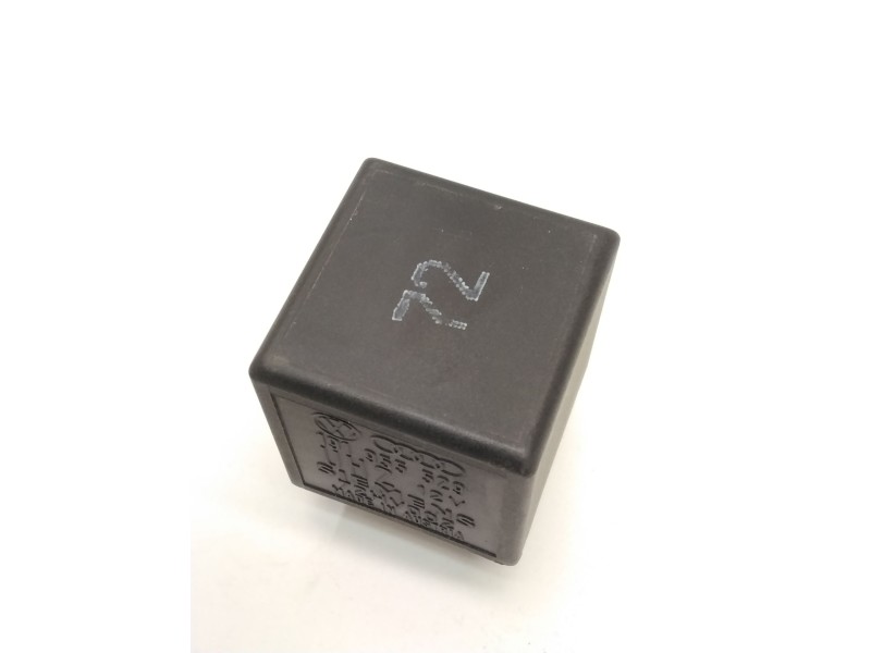 Recambio de rele limpiaparabrisas para audi a4 b5 (8d2) 1.9 tdi referencia OEM IAM 191955529 72HV002 72