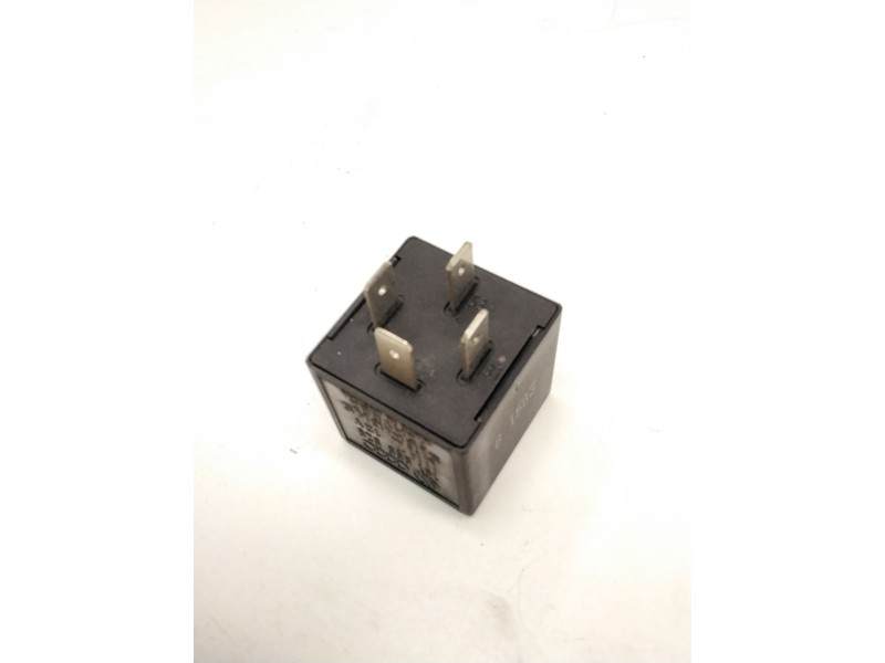 Recambio de rele limpiaparabrisas para audi a4 b5 (8d2) 1.9 tdi referencia OEM IAM 191955529 72HV002 72