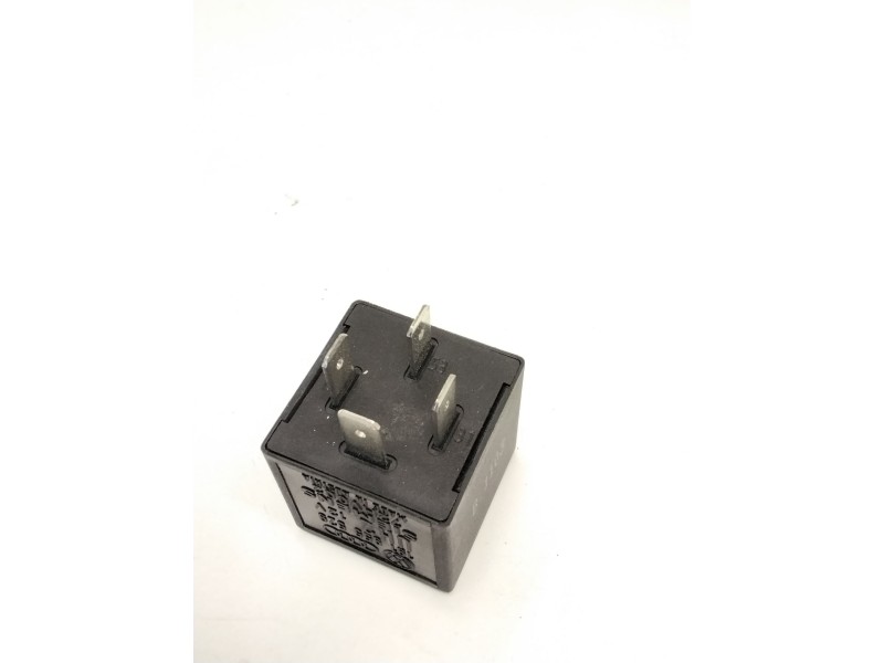 Recambio de rele limpiaparabrisas para audi a4 b5 (8d2) 1.9 tdi referencia OEM IAM 191955529 72HV002 72