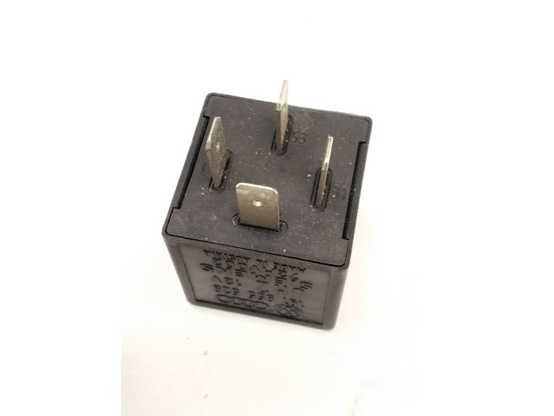 Recambio de rele limpiaparabrisas para audi a4 b5 (8d2) 1.9 tdi quattro referencia OEM IAM 191955529 72HV002 72